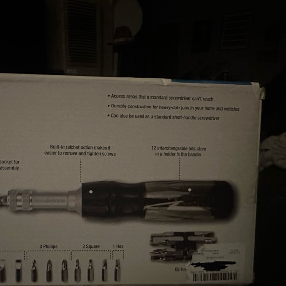 Flexible screwdriver with bits included - Picture 5 of 11